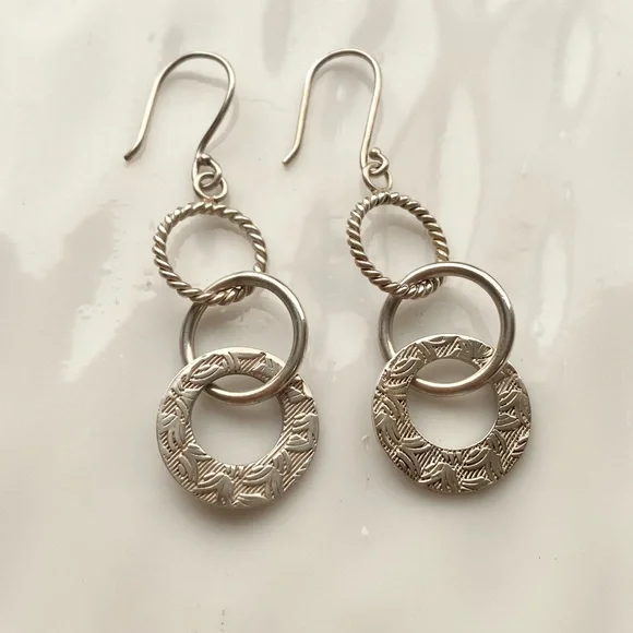 Silpada Triple Link Drop Earrings W1616 - Picture 3 of 5